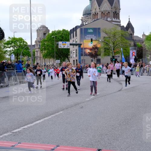 25.04.2026 - Das Zehntel Tim E. http://msf.ph/oto/9570841 25.04.2026 09:03:52 Ziel 1063, 1068, 1228, 1419, 1439, 1661, 2018, 2397, 2923, 2996, 2997, 3024, 3459, 3504, 3727, 3880 meine-sportfotos.de