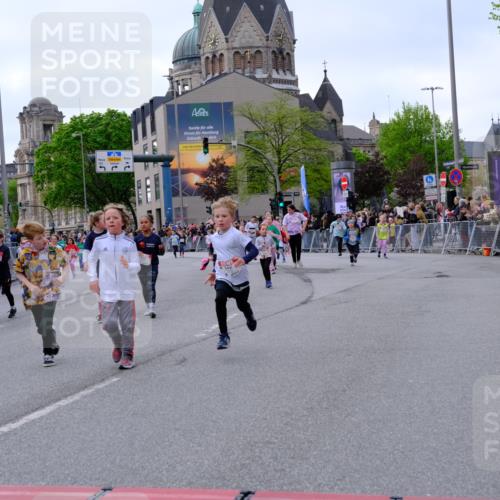 25.04.2026 - Das Zehntel Tim E. http://msf.ph/oto/9570843 25.04.2026 09:03:54 Ziel 1063, 1068, 1228, 1439, 1661, 2018, 2397, 2997, 3007, 3024, 3459, 3504, 3727, 3740, 3880 meine-sportfotos.de
