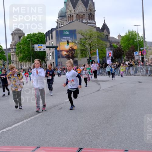 25.04.2026 - Das Zehntel Tim E. http://msf.ph/oto/9570844 25.04.2026 09:03:54 Ziel 1063, 1068, 1228, 1439, 1661, 2018, 2397, 2997, 3007, 3024, 3459, 3504, 3727, 3740, 3880 meine-sportfotos.de