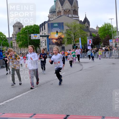 25.04.2026 - Das Zehntel Tim E. http://msf.ph/oto/9570845 25.04.2026 09:03:54 Ziel 1063, 1068, 1228, 1439, 1661, 2018, 2397, 2997, 3007, 3024, 3459, 3504, 3727, 3740, 3880 meine-sportfotos.de