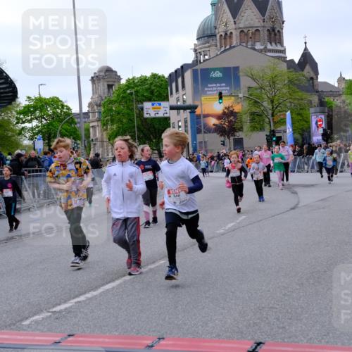 25.04.2026 - Das Zehntel Tim E. http://msf.ph/oto/9570849 25.04.2026 09:03:54 Ziel 1063, 1068, 1228, 1439, 1661, 2018, 2397, 2997, 3007, 3024, 3459, 3504, 3727, 3740, 3880 meine-sportfotos.de