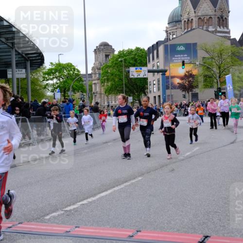25.04.2026 - Das Zehntel Tim E. http://msf.ph/oto/9570853 25.04.2026 09:03:55 Ziel 1063, 1068, 1439, 1661, 2018, 2397, 2578, 2997, 3007, 3024, 3442, 3446, 3451, 3459, 3504, 3727, 3740, 3867, 3880 meine-sportfotos.de