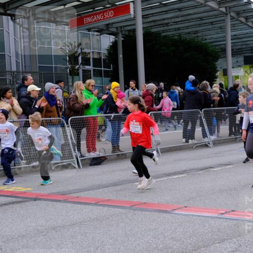 25.04.2026 - Das Zehntel Tim E. http://msf.ph/oto/9570877 25.04.2026 09:03:59 Ziel 1661, 1785, 1835, 1860, 2018, 2440, 2487, 2578, 2588, 2893, 2934, 2997, 3007, 3014, 3024, 3162, 3442, 3446, 3451, 3459, 3504, 3740, 3865, 3867, 3880 meine-sportfotos.de