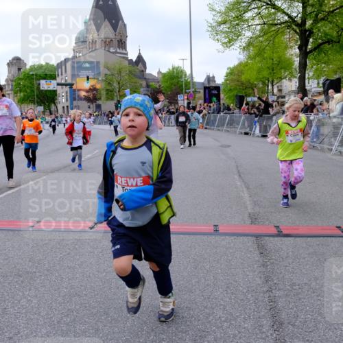 25.04.2026 - Das Zehntel Tim E. http://msf.ph/oto/9570888 25.04.2026 09:04:03 Ziel 1497, 1785, 1793, 1835, 1860, 2018, 2358, 2440, 2487, 2578, 2588, 2839, 2842, 2893, 2934, 3007, 3014, 3162, 3364, 3389, 3442, 3446, 3451, 3740, 3860, 3865, 3867, 3881 meine-sportfotos.de