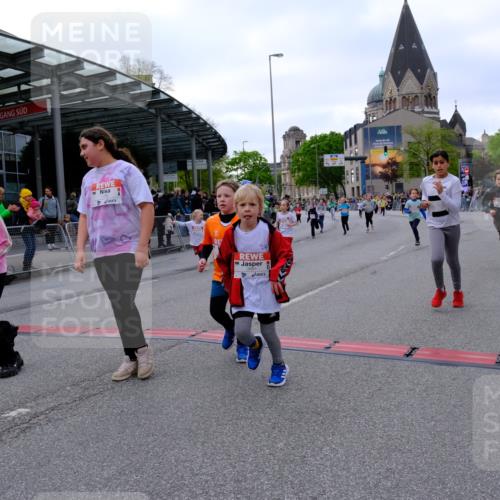 25.04.2026 - Das Zehntel Tim E. http://msf.ph/oto/9570895 25.04.2026 09:04:05 Ziel 1497, 1785, 1793, 1835, 1860, 2346, 2358, 2440, 2487, 2578, 2588, 2839, 2842, 2893, 2934, 3007, 3014, 3162, 3364, 3389, 3442, 3446, 3451, 3740, 3809, 3810, 3860, 3865, 3867, 3881, 3885 meine-sportfotos.de
