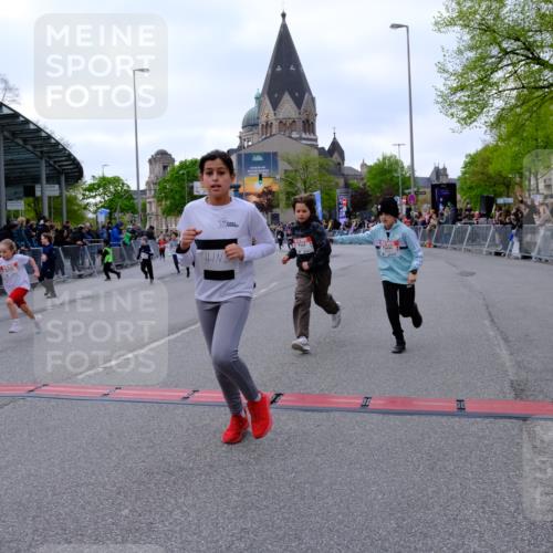 25.04.2026 - Das Zehntel Tim E. http://msf.ph/oto/9570901 25.04.2026 09:04:06 Ziel 1392, 1497, 1785, 1793, 1835, 1860, 2194, 2346, 2358, 2440, 2487, 2578, 2588, 2839, 2842, 2893, 2934, 3014, 3162, 3364, 3389, 3442, 3446, 3451, 3809, 3810, 3860, 3865, 3867, 3881, 3885 meine-sportfotos.de