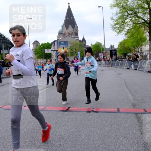 25.04.2026 - Das Zehntel Tim E. http://msf.ph/oto/9570903 25.04.2026 09:04:07 Ziel 1392, 1497, 1785, 1793, 1835, 1860, 2194, 2346, 2358, 2440, 2487, 2578, 2588, 2839, 2842, 2893, 2934, 3014, 3162, 3364, 3389, 3442, 3446, 3451, 3809, 3810, 3860, 3865, 3867, 3881, 3885 meine-sportfotos.de