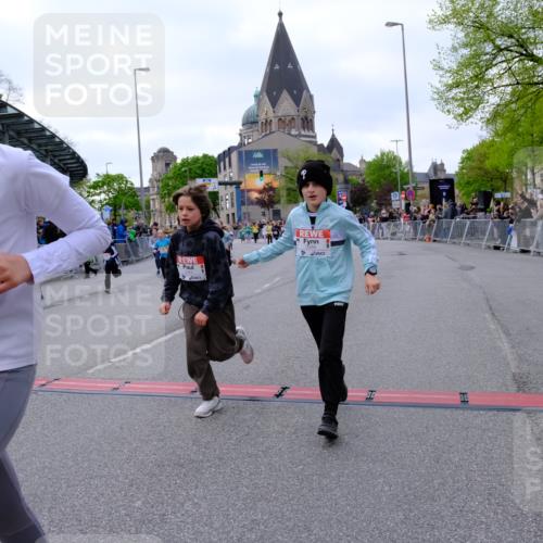 25.04.2026 - Das Zehntel Tim E. http://msf.ph/oto/9570906 25.04.2026 09:04:07 Ziel 1392, 1497, 1785, 1793, 1835, 1860, 2194, 2346, 2358, 2440, 2487, 2578, 2588, 2839, 2842, 2893, 2934, 3014, 3162, 3364, 3389, 3442, 3446, 3451, 3809, 3810, 3860, 3865, 3867, 3881, 3885 meine-sportfotos.de