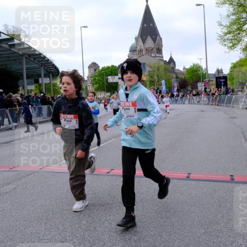25.04.2026 - Das Zehntel Tim E. http://msf.ph/oto/9570909 25.04.2026 09:04:08 Ziel 1392, 1497, 1785, 1793, 1835, 1860, 2194, 2346, 2358, 2440, 2487, 2588, 2839, 2842, 2893, 2934, 3014, 3162, 3364, 3389, 3733, 3809, 3810, 3860, 3865, 3881, 3885 meine-sportfotos.de