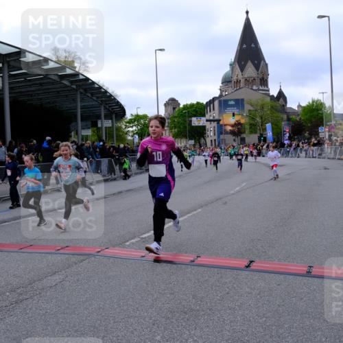 25.04.2026 - Das Zehntel Tim E. http://msf.ph/oto/9570912 25.04.2026 09:04:09 Ziel 1226, 1392, 1497, 1785, 1793, 1809, 2194, 2346, 2358, 2487, 2588, 2839, 2842, 2893, 2934, 3014, 3162, 3364, 3389, 3733, 3809, 3810, 3860, 3865, 3881, 3885 meine-sportfotos.de