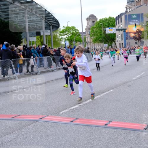 25.04.2026 - Das Zehntel Tim E. http://msf.ph/oto/9570916 25.04.2026 09:04:13 Ziel 1226, 1392, 1497, 1809, 2194, 2346, 2358, 2386, 2432, 2534, 2551, 2839, 2842, 3364, 3389, 3680, 3733, 3809, 3810, 3885 meine-sportfotos.de