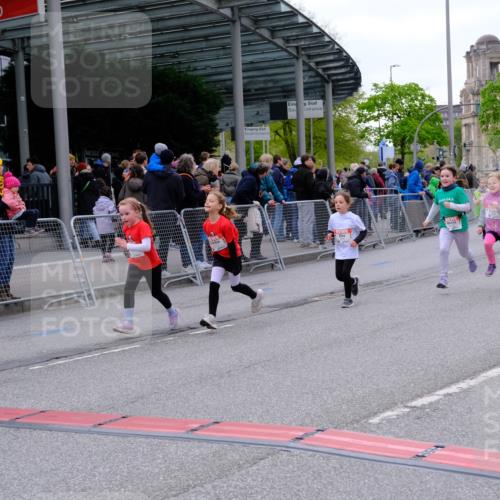 25.04.2026 - Das Zehntel Tim E. http://msf.ph/oto/9570917 25.04.2026 09:04:15 Ziel 1226, 1392, 1480, 1497, 1809, 2194, 2346, 2358, 2386, 2432, 2534, 2551, 2597, 2666, 3680, 3733, 3809, 3810, 3885 meine-sportfotos.de