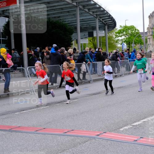 25.04.2026 - Das Zehntel Tim E. http://msf.ph/oto/9570918 25.04.2026 09:04:15 Ziel 1226, 1392, 1480, 1497, 1809, 2194, 2346, 2358, 2386, 2432, 2534, 2551, 2597, 2666, 3680, 3733, 3809, 3810, 3885 meine-sportfotos.de