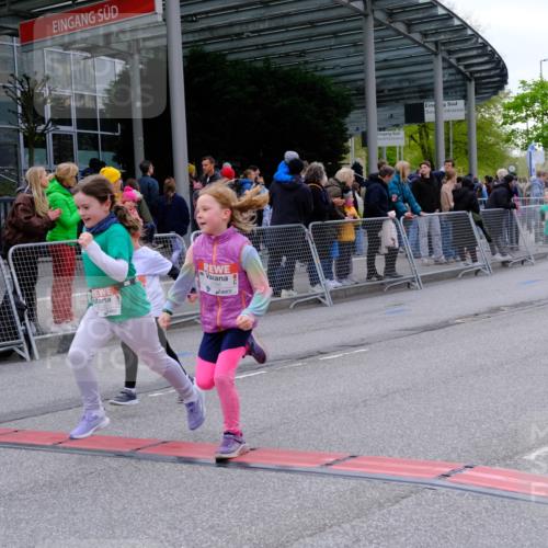 25.04.2026 - Das Zehntel Tim E. http://msf.ph/oto/9570929 25.04.2026 09:04:17 Ziel 1226, 1392, 1480, 1809, 2194, 2386, 2432, 2534, 2551, 2597, 2666, 3299, 3680, 3733, 3809, 3810 meine-sportfotos.de