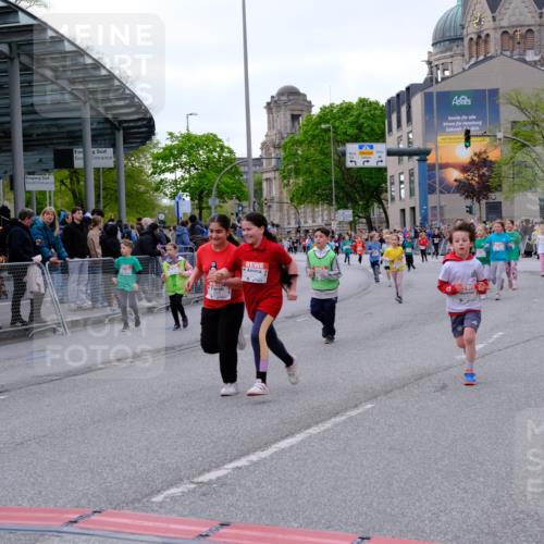 25.04.2026 - Das Zehntel Tim E. http://msf.ph/oto/9570934 25.04.2026 09:04:18 Ziel 1226, 1392, 1480, 1809, 2194, 2386, 2432, 2534, 2551, 2597, 2666, 3299, 3680, 3733 meine-sportfotos.de
