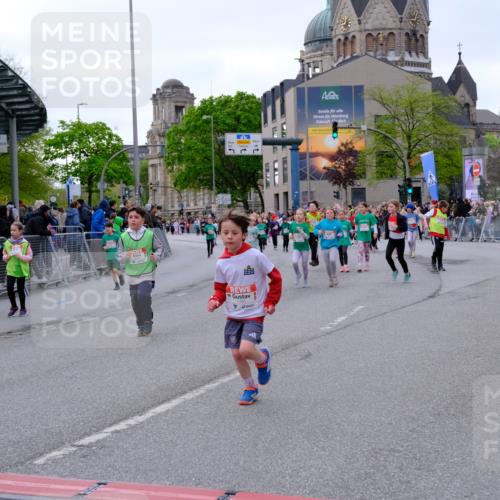 25.04.2026 - Das Zehntel Tim E. http://msf.ph/oto/9570939 25.04.2026 09:04:19 Ziel 1226, 1353, 1480, 1809, 1960, 1980, 1982, 2386, 2432, 2534, 2551, 2597, 2666, 2700, 3150, 3299, 3680, 3733 meine-sportfotos.de