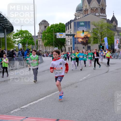 25.04.2026 - Das Zehntel Tim E. http://msf.ph/oto/9570940 25.04.2026 09:04:19 Ziel 1226, 1353, 1480, 1809, 1960, 1980, 1982, 2386, 2432, 2534, 2551, 2597, 2666, 2700, 3150, 3299, 3680, 3733 meine-sportfotos.de