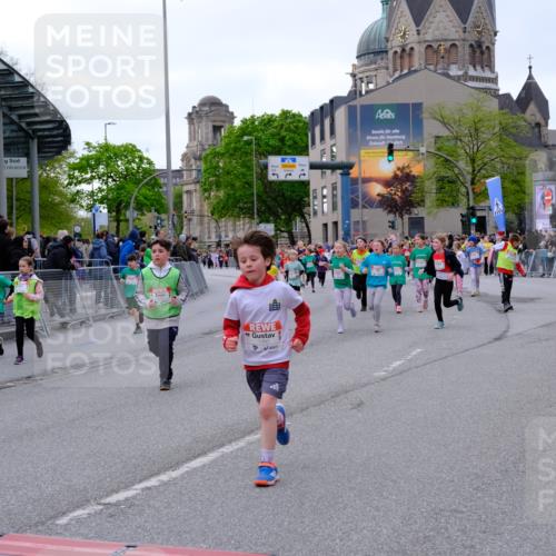 25.04.2026 - Das Zehntel Tim E. http://msf.ph/oto/9570941 25.04.2026 09:04:19 Ziel 1226, 1353, 1480, 1809, 1960, 1980, 1982, 2386, 2432, 2534, 2551, 2597, 2666, 2700, 3150, 3299, 3680, 3733 meine-sportfotos.de