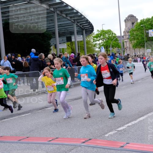 25.04.2026 - Das Zehntel Tim E. http://msf.ph/oto/9570951 25.04.2026 09:04:23 Ziel 1353, 1479, 1480, 1496, 1960, 1980, 1982, 2362, 2370, 2381, 2386, 2400, 2414, 2427, 2430, 2431, 2432, 2534, 2551, 2597, 2666, 2700, 3150, 3299, 3680 meine-sportfotos.de