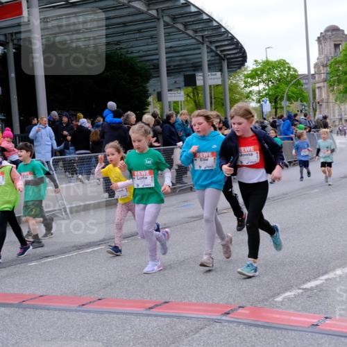 25.04.2026 - Das Zehntel Tim E. http://msf.ph/oto/9570953 25.04.2026 09:04:23 Ziel 1353, 1479, 1480, 1496, 1960, 1980, 1982, 2362, 2370, 2381, 2386, 2400, 2414, 2427, 2430, 2431, 2432, 2534, 2551, 2597, 2666, 2700, 3150, 3299, 3680 meine-sportfotos.de