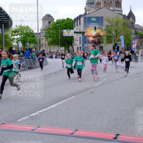 25.04.2026 - Das Zehntel Tim E. http://msf.ph/oto/9570957 25.04.2026 09:04:25 Ziel 1353, 1479, 1480, 1496, 1500, 1502, 1960, 1980, 1982, 2362, 2370, 2381, 2400, 2414, 2427, 2430, 2431, 2597, 2666, 2700, 3150, 3299, 3906 meine-sportfotos.de