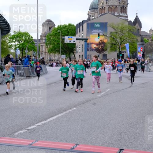 25.04.2026 - Das Zehntel Tim E. http://msf.ph/oto/9570959 25.04.2026 09:04:25 Ziel 1353, 1479, 1480, 1496, 1500, 1502, 1960, 1980, 1982, 2362, 2370, 2381, 2400, 2414, 2427, 2430, 2431, 2597, 2666, 2700, 3150, 3299, 3906 meine-sportfotos.de