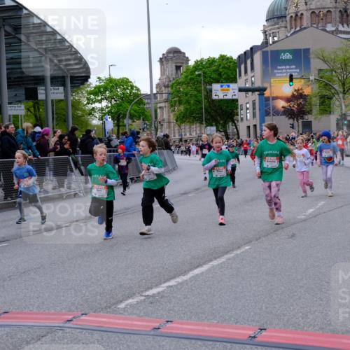 25.04.2026 - Das Zehntel Tim E. http://msf.ph/oto/9570963 25.04.2026 09:04:26 Ziel 1353, 1479, 1480, 1496, 1500, 1502, 1960, 1980, 1982, 2362, 2370, 2381, 2400, 2414, 2427, 2430, 2431, 2597, 2666, 2700, 3150, 3299, 3671, 3906 meine-sportfotos.de