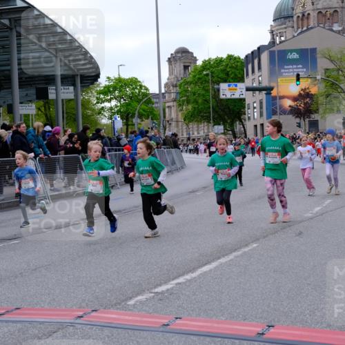 25.04.2026 - Das Zehntel Tim E. http://msf.ph/oto/9570964 25.04.2026 09:04:26 Ziel 1353, 1479, 1480, 1496, 1500, 1502, 1960, 1980, 1982, 2362, 2370, 2381, 2400, 2414, 2427, 2430, 2431, 2597, 2666, 2700, 3150, 3299, 3671, 3906 meine-sportfotos.de
