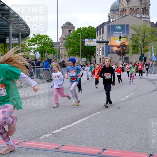 25.04.2026 - Das Zehntel Tim E. http://msf.ph/oto/9570978 25.04.2026 09:04:29 Ziel 1353, 1479, 1496, 1500, 1502, 1934, 1960, 1980, 1982, 2362, 2370, 2381, 2400, 2414, 2427, 2430, 2431, 2700, 3150, 3279, 3299, 3671, 3892, 3906 meine-sportfotos.de