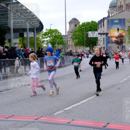 25.04.2026 - Das Zehntel Tim E. http://msf.ph/oto/9570984 25.04.2026 09:04:29 Ziel 1353, 1479, 1496, 1500, 1502, 1934, 1960, 1980, 1982, 2362, 2370, 2381, 2400, 2414, 2427, 2430, 2431, 2700, 3150, 3279, 3299, 3671, 3892, 3906 meine-sportfotos.de