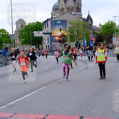 25.04.2026 - Das Zehntel Tim E. http://msf.ph/oto/9570989 25.04.2026 09:04:31 Ziel 1353, 1472, 1479, 1496, 1500, 1502, 1932, 1934, 1960, 1980, 1982, 2362, 2370, 2381, 2400, 2414, 2427, 2430, 2431, 2700, 3012, 3150, 3279, 3671, 3892, 3906 meine-sportfotos.de