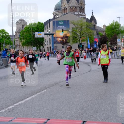25.04.2026 - Das Zehntel Tim E. http://msf.ph/oto/9570990 25.04.2026 09:04:31 Ziel 1353, 1472, 1479, 1496, 1500, 1502, 1932, 1934, 1960, 1980, 1982, 2362, 2370, 2381, 2400, 2414, 2427, 2430, 2431, 2700, 3012, 3150, 3279, 3671, 3892, 3906 meine-sportfotos.de