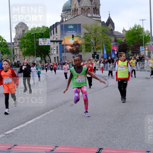 25.04.2026 - Das Zehntel Tim E. http://msf.ph/oto/9570994 25.04.2026 09:04:32 Ziel 1076, 1472, 1479, 1496, 1500, 1502, 1932, 1934, 2362, 2370, 2381, 2400, 2414, 2427, 2430, 2431, 3012, 3279, 3671, 3892, 3906 meine-sportfotos.de
