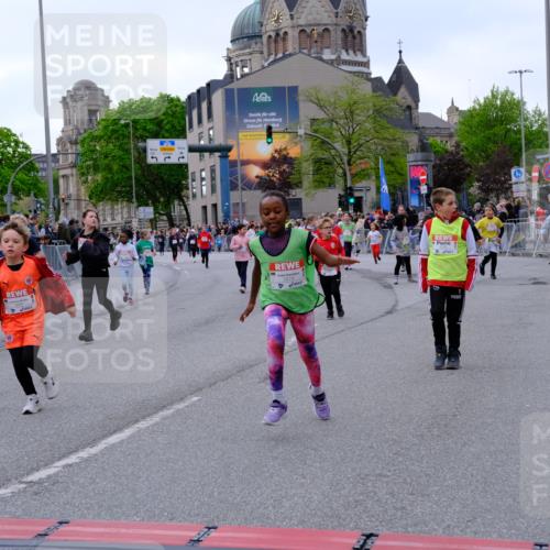 25.04.2026 - Das Zehntel Tim E. http://msf.ph/oto/9570995 25.04.2026 09:04:32 Ziel 1076, 1472, 1479, 1496, 1500, 1502, 1932, 1934, 2362, 2370, 2381, 2400, 2414, 2427, 2430, 2431, 3012, 3279, 3671, 3892, 3906 meine-sportfotos.de