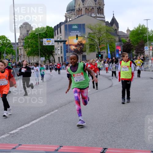 25.04.2026 - Das Zehntel Tim E. http://msf.ph/oto/9570996 25.04.2026 09:04:32 Ziel 1076, 1472, 1479, 1496, 1500, 1502, 1932, 1934, 2362, 2370, 2381, 2400, 2414, 2427, 2430, 2431, 3012, 3279, 3671, 3892, 3906 meine-sportfotos.de