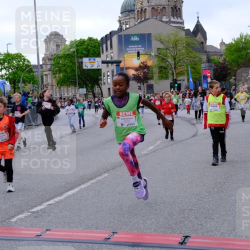 25.04.2026 - Das Zehntel Tim E. http://msf.ph/oto/9570998 25.04.2026 09:04:32 Ziel 1076, 1472, 1479, 1496, 1500, 1502, 1932, 1934, 2362, 2370, 2381, 2400, 2414, 2427, 2430, 2431, 3012, 3279, 3671, 3892, 3906 meine-sportfotos.de