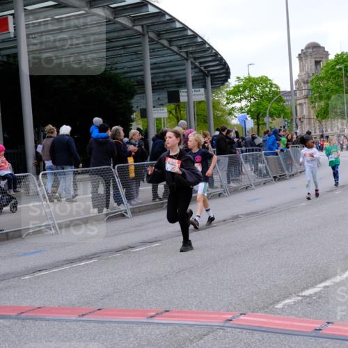 25.04.2026 - Das Zehntel Tim E. http://msf.ph/oto/9571004 25.04.2026 09:04:34 Ziel 1076, 1443, 1472, 1479, 1496, 1500, 1502, 1932, 1934, 2362, 2370, 2381, 2430, 2536, 2804, 2807, 3012, 3279, 3671, 3892, 3906 meine-sportfotos.de