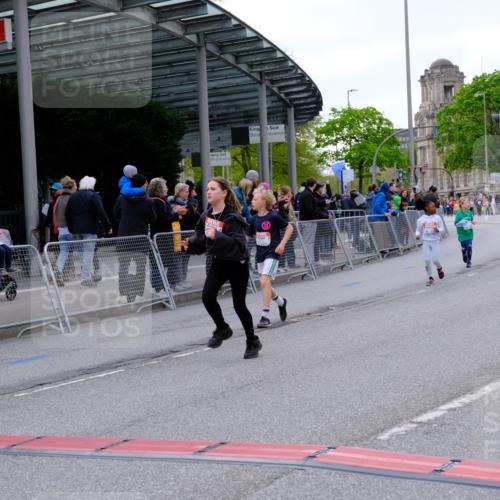 25.04.2026 - Das Zehntel Tim E. http://msf.ph/oto/9571005 25.04.2026 09:04:34 Ziel 1076, 1443, 1472, 1479, 1496, 1500, 1502, 1932, 1934, 2362, 2370, 2381, 2430, 2536, 2804, 2807, 3012, 3279, 3671, 3892, 3906 meine-sportfotos.de