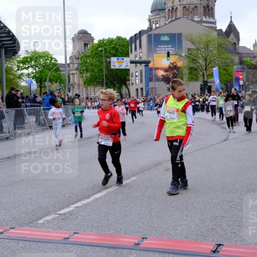 25.04.2026 - Das Zehntel Tim E. http://msf.ph/oto/9571007 25.04.2026 09:04:34 Ziel 1076, 1443, 1472, 1479, 1496, 1500, 1502, 1932, 1934, 2362, 2370, 2381, 2430, 2536, 2804, 2807, 3012, 3279, 3671, 3892, 3906 meine-sportfotos.de