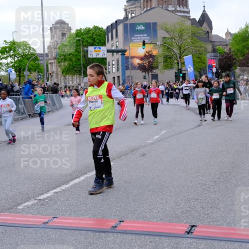 25.04.2026 - Das Zehntel Tim E. http://msf.ph/oto/9571012 25.04.2026 09:04:35 Ziel 1076, 1443, 1472, 1479, 1500, 1502, 1932, 1934, 2362, 2381, 2430, 2536, 2586, 2593, 2804, 2807, 3012, 3279, 3671, 3892, 3906 meine-sportfotos.de