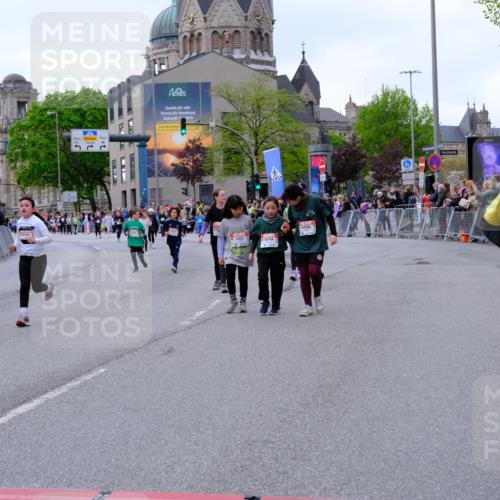 25.04.2026 - Das Zehntel Tim E. http://msf.ph/oto/9571021 25.04.2026 09:04:39 Ziel 1076, 1443, 1472, 1647, 1932, 1934, 2377, 2536, 2586, 2593, 2612, 2804, 2807, 3012, 3279, 3449, 3450, 3892, 3947, 3979, 4036 meine-sportfotos.de
