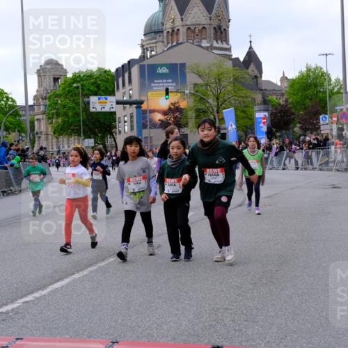 25.04.2026 - Das Zehntel Tim E. http://msf.ph/oto/9571024 25.04.2026 09:04:42 Ziel 1076, 1082, 1241, 1443, 1472, 1647, 1732, 1932, 2371, 2377, 2536, 2586, 2593, 2612, 2804, 2807, 3012, 3449, 3450, 3947, 3979, 4036 meine-sportfotos.de
