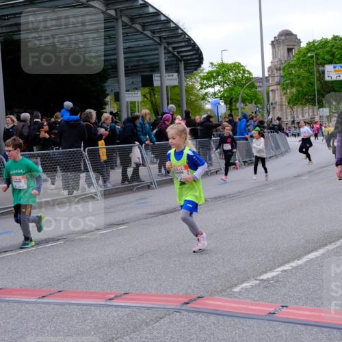 25.04.2026 - Das Zehntel Tim E. http://msf.ph/oto/9571039 25.04.2026 09:04:45 Ziel 1082, 1089, 1092, 1241, 1443, 1647, 1732, 2183, 2371, 2377, 2536, 2586, 2593, 2612, 2804, 2807, 3058, 3063, 3320, 3449, 3450, 3947, 3979, 4036 meine-sportfotos.de