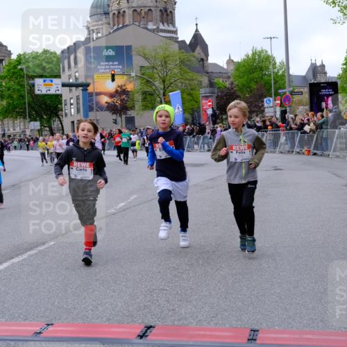 25.04.2026 - Das Zehntel Tim E. http://msf.ph/oto/9571064 25.04.2026 09:04:55 Ziel 1089, 1092, 1591, 1594, 2183, 2254, 2950, 3058, 3063, 3320, 3601, 3724, 3726, 3767, 3776, 3777, 3796 meine-sportfotos.de