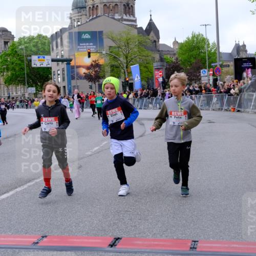 25.04.2026 - Das Zehntel Tim E. http://msf.ph/oto/9571066 25.04.2026 09:04:55 Ziel 1089, 1092, 1591, 1594, 2183, 2254, 2950, 3058, 3063, 3320, 3601, 3724, 3726, 3767, 3776, 3777, 3796 meine-sportfotos.de