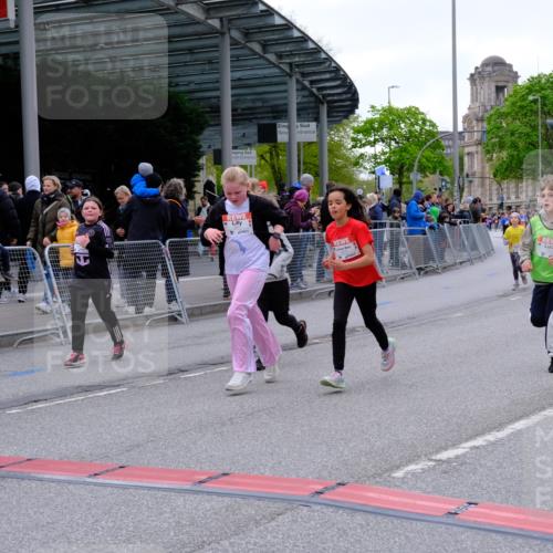 25.04.2026 - Das Zehntel Tim E. http://msf.ph/oto/9571094 25.04.2026 09:05:02 Ziel 1350, 1390, 1412, 1591, 1594, 2254, 2382, 2657, 2670, 2672, 2693, 2696, 3724, 3726, 3767, 3776, 3777, 3796, 3961 meine-sportfotos.de