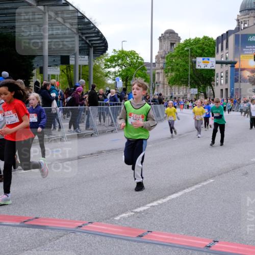 25.04.2026 - Das Zehntel Tim E. http://msf.ph/oto/9571097 25.04.2026 09:05:02 Ziel 1350, 1390, 1412, 1591, 1594, 2254, 2382, 2657, 2670, 2672, 2693, 2696, 3724, 3726, 3767, 3776, 3777, 3796, 3961 meine-sportfotos.de