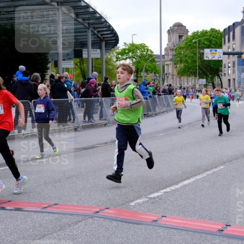 25.04.2026 - Das Zehntel Tim E. http://msf.ph/oto/9571099 25.04.2026 09:05:02 Ziel 1350, 1390, 1412, 1591, 1594, 2254, 2382, 2657, 2670, 2672, 2693, 2696, 3724, 3726, 3767, 3776, 3777, 3796, 3961 meine-sportfotos.de