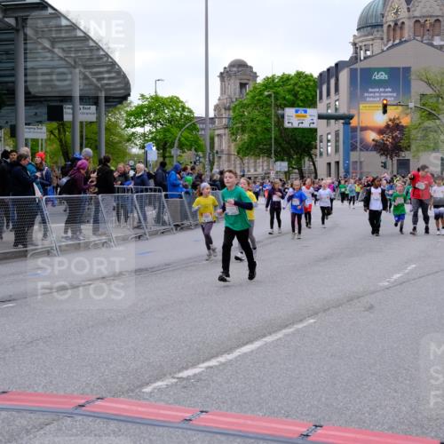 25.04.2026 - Das Zehntel Tim E. http://msf.ph/oto/9571105 25.04.2026 09:05:04 Ziel 1350, 1390, 1412, 1904, 2112, 2382, 2530, 2640, 2657, 2663, 2670, 2672, 2693, 2696, 3724, 3726, 3796, 3961 meine-sportfotos.de
