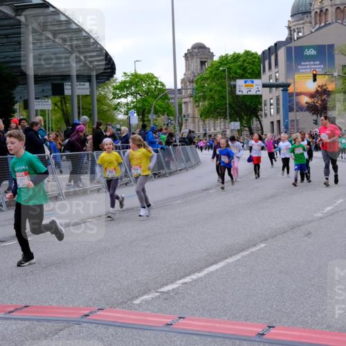 25.04.2026 - Das Zehntel Tim E. http://msf.ph/oto/9571110 25.04.2026 09:05:05 Ziel 1350, 1390, 1412, 1904, 2112, 2382, 2530, 2543, 2640, 2657, 2663, 2670, 2672, 2693, 2696, 3724, 3726, 3796, 3961 meine-sportfotos.de